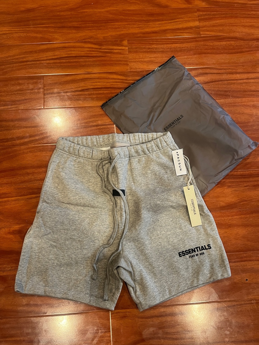 NWT Fear of God Essentials Grey Heather Streetwear shorts PacSun - Size Large